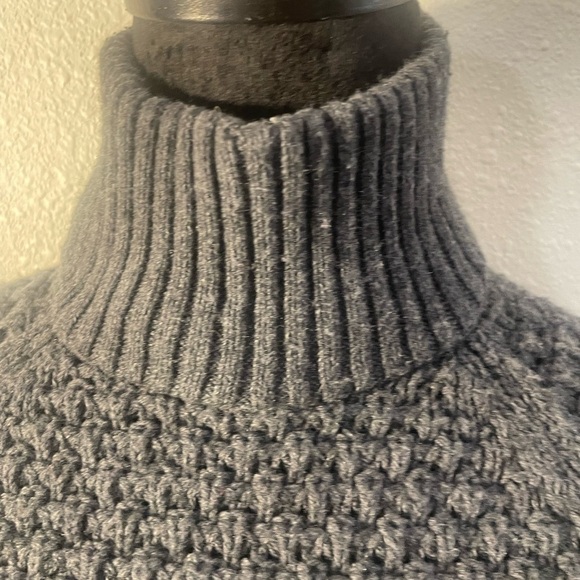 Gap Gray Turtleneck Knit Sweater tunic length- Size S - Picture 3 of 7